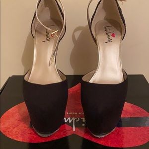 Nicely Done Black Pumps | Limited Edition | SZ 6